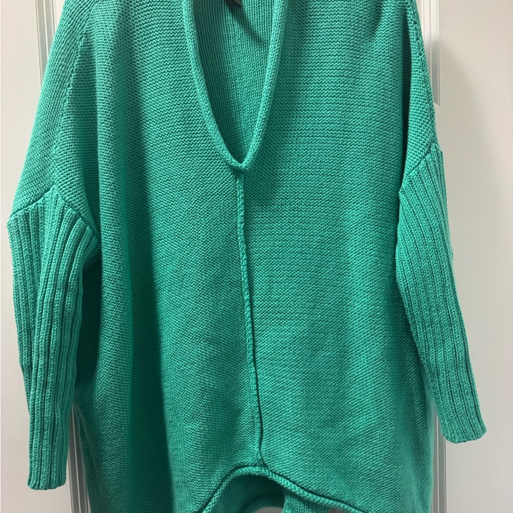Pur Women's V-Neck Oversized Sweater in Teal Green